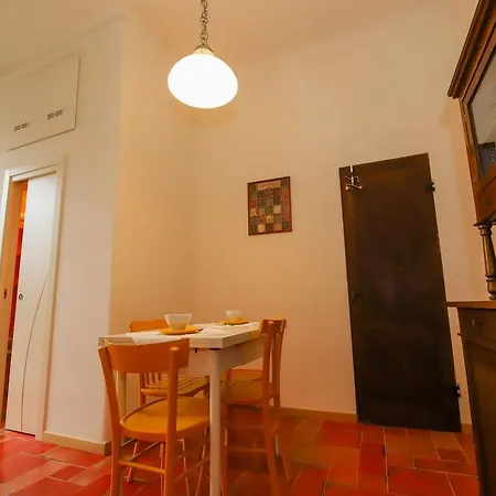 Apartment Altido For 3 With Rooftop Balcony And Lovely Cityview Genoa