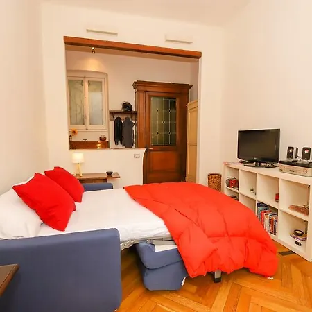 Apartment Altido For 3 With Rooftop Balcony And Lovely Cityview *